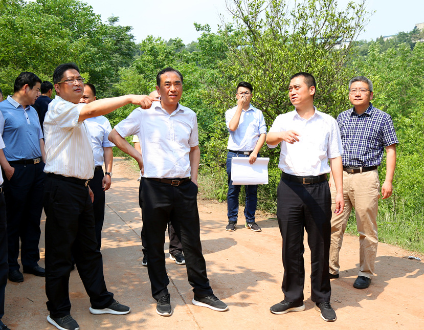 綜合整治環(huán)保項目 全力守護綠水青山 ——市委副書記、市長趙輝視察城市黑臭水體整治及污水垃圾處理設施項目